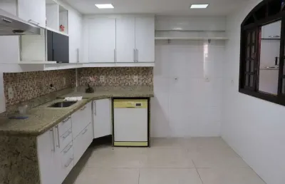 Sua casa dos sonhos em condomínio fechado – 3 suítes + lazer completo em irajá