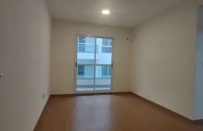 Localizado no bairro de bangu, no rio de janeiro, este apartamento de 2 dormitórios é ideal para quem busca conforto e praticidade. com uma área total e privativa de 52m², o imóvel conta com esquadria
