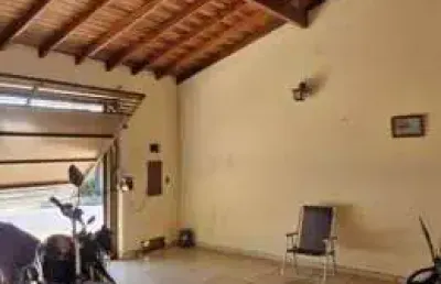 Casa à venda – r. andorinha, 12 – laranjeiras – caieiras
 cep 07745-170

 linda, espaçosa e com potencial pra você crescer ainda mais!

 160 m² de área total
️ 2 quartos
️ sala confortável
️ cozinha p