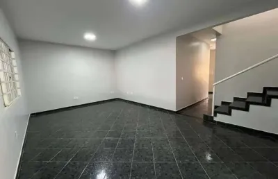 Encante-se com essa bela casa à venda em barueri! com 3 dormitórios, entrada a partir de r$30.000 e possibilidade de parcelamento, essa é a oportunidade que você estava esperando. localizada no jardim