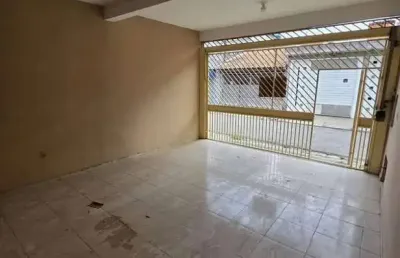 O imóvel localizado no bairro jardim icaraí, em são paulo, é uma excelente oportunidade para quem busca adquirir a casa dos sonhos. com entrada a partir de 30 mil reais e documentação em ordem, o fina