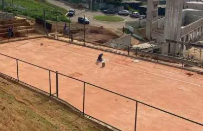 Lote em condomínio para comprar condomínio gran park toscana vespasi