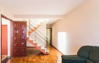 Localizado na vila dirce, em carapicuíba, este sobrado é a opção ideal para quem busca conforto e praticidade.

com entrada a partir de 40 mil e parcelas a partir de 1200 reais, você pode utilizar seu