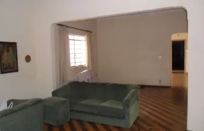 Casa à venda no bosque,  térrea com 3 dormitórios (suíte), quintal.oportunidade!