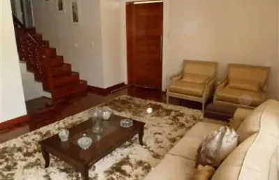 Casa à venda no jardim guarani , confortável e totalmente atualizada.