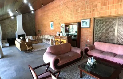 Casa térrea em condomínio à venda no são quirino - campinas, com 4 suítes, piscina, churrasqueira e quadra de tênis.