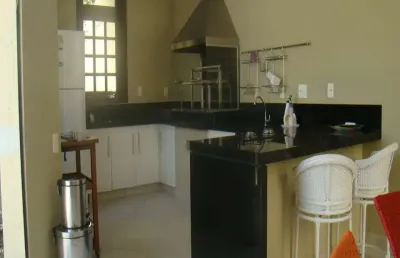 Casa em condominio  para vender ,são 04 quartos sendo 02 suites todos com ar condicionado