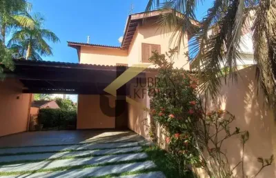 Casa em condomínio à venda com 3 +1 quarto sendo 1 suíte todos com armários