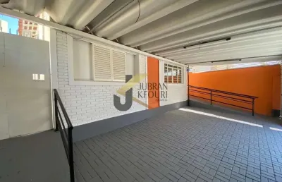 Casa comercial para locação em parque industrial - campinas, com 5 salas, 3 banheiros e 3 vagas de garagem cobertas.