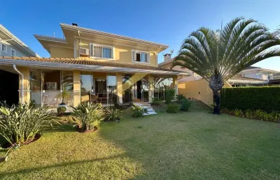 Casa em condomínio à venda no gramado - campinas, com 4 suítes, lazer comum e garagem para 4 carros.