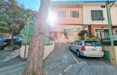 Casa comercial com 7 salas para consultório e  2 vagas