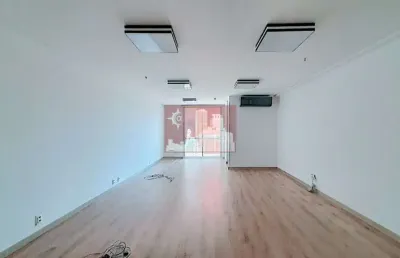 Conjunto comercial de salas prontas, inclusive com ar condicionado,  com 260mts2 e 7 vagas