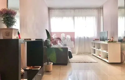 Lindo apartamento espaçoso,... 2 dormitórios ,bem cuidado e mobiliado....1 vaga de garagem