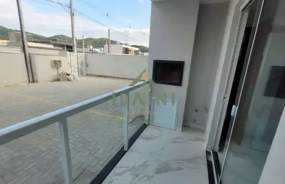 Apartamento térreo á venda com 2 dormitórios sendo 1 suíte bairro rio pequeno em camboriú sc!