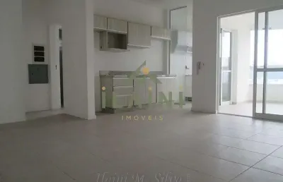Apartamento á venda em camboriú com 3 dormitórios sendo 1 suíte
