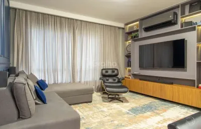Apartamento de 96m² com 3 quartos sendo 1 suíte na agronômica
