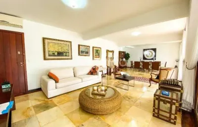 Casa de 291m2 com 4 quartos sendo 2 suítes em joão paulo