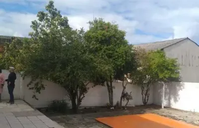 Casa de 150m² com 5 quartos sendo 1 suíte no bairro areias em são josé