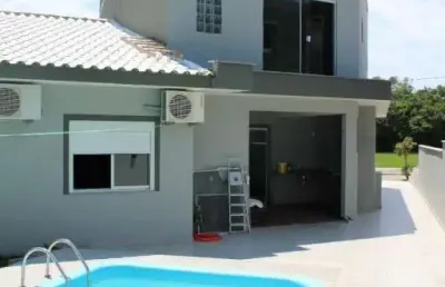 Casa residencial de 5 dorms no bairro ribeirao da ilha