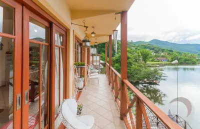Casa residencial de 3 dorms no bairro canto da lagoa
