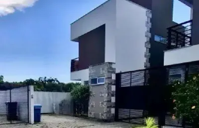 Casa com 3 quartos à venda na rua jabuticabeira do sul, --, ribeirão da ilha, florianópolis, 105 m2 por r$ 860.000