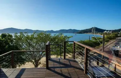 Casa com 6 quartos no bairro praia de fora - palhoça sc