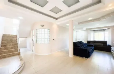 Casa de 239m² com 3 quartos sendo 1 suíte na pedra branca