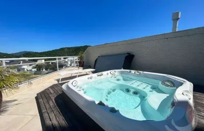 Cobertura com 3 quartos à venda na Avenida dos Dourados, --, Jurerê, Florianópolis