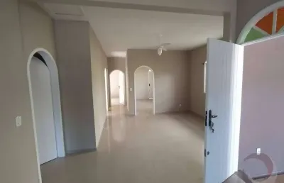 Casa residencial de 3 dorms no bairro jardim atlântico