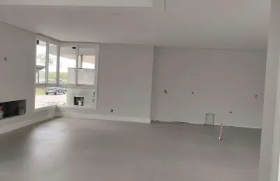 Casa alto padrão com 3 suítes no bairro pedra branca
