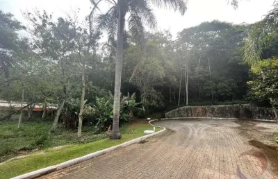 Terreno de 615.63m² no bairro armação do pântano do sul