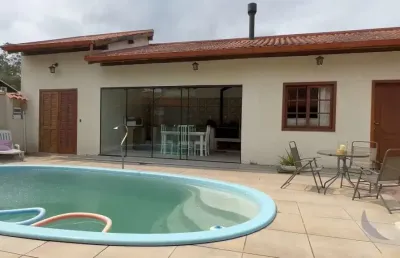 Casa residencial de 5 dorms no bairro vargem grande