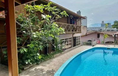 Casa com 4 quartos à venda na Rua Waldemar Ouriques, --, Capoeiras, Florianópolis