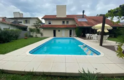 Casa residencial de 4 dorms no bairro córrego grande