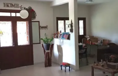 Casa de 243m² com 3 quartos sendo 1 suíte no córrego grande