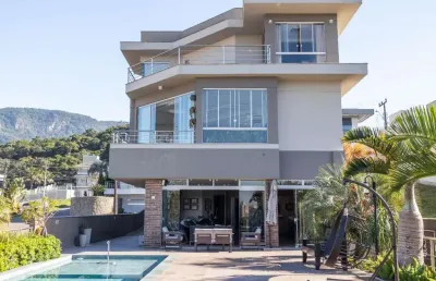 Casa com 3 quartos à venda na Rua do Copo de Leite, --, Pedra Branca, Palhoça