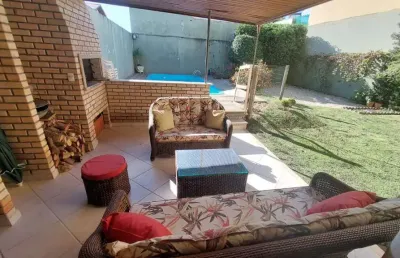 Casa com 4 quartos à venda na Rua Quatorze Bis, --, Carianos, Florianópolis