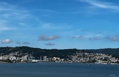 Apartamento com 3 quartos à venda na Rua Capitão Euclides de Castro, --, Coqueiros, Florianópolis