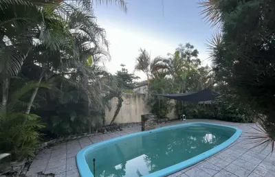 Casa residencial de 7 dorms no bairro praia comprida