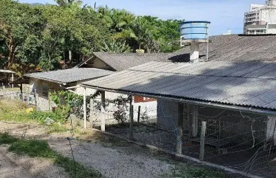 Terreno à venda na Servidão Alexandre Euzébio Jacinto, --, Itacorubi, Florianópolis