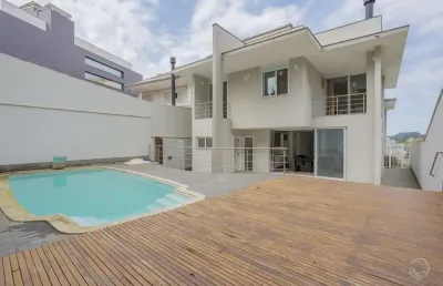 Casa residencial de 4 dormitórios no bairro pedra branca