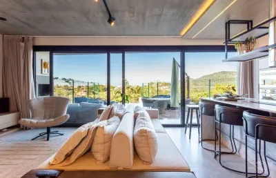 Casa em condomínio fechado com 3 quartos à venda na Rua Laurindo Januário da Silveira, --, Lagoa da Conceição, Florianópolis