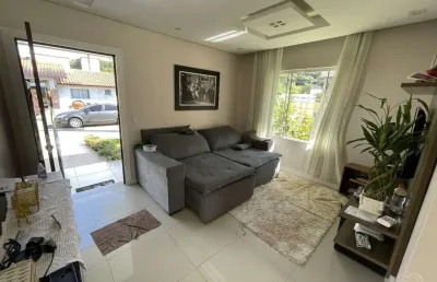 Casa em condomínio fechado de 232m² na cachoeira do bom jesus