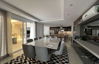 Casa alto padrão, 4 dormitórios no bairro itacorubi.