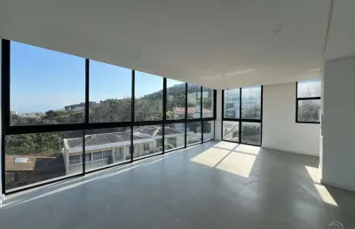 Apartamento com 2 dorms sendo 1 suíte no bairro coqueiros