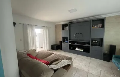 Casa de 6 quartos no bairro ponta de baixo, são josé.