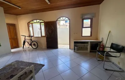 Casa residencial com 4 quartos no centro de florianópolis