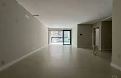 Apartamento 131m², 1 suíte, 1 demi e 02 vagas em jurerê