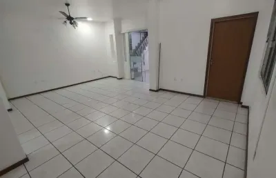 Casa com 5 quartos e com elevador, no bairro estreito - florianópolis sc