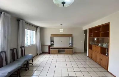 Apartamento de 3 quartos no bairro centro, florianópolis.